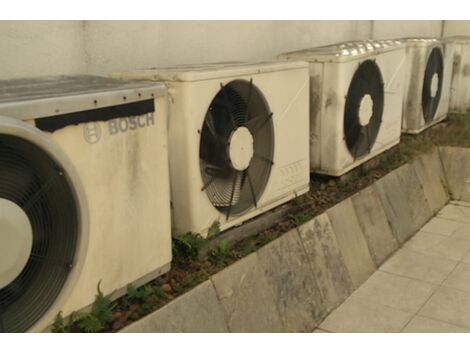 Substituição profissional de componentes em aquecedor de piscina